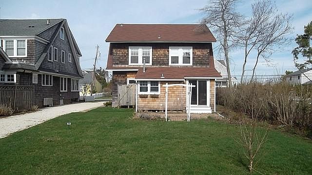 2nd image of 673 Lake Ave