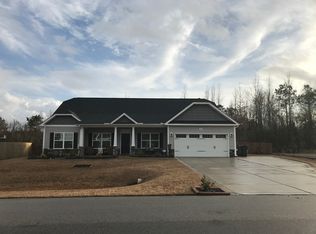 6809 Hunters Den Rd, Hope Mills, NC 28348