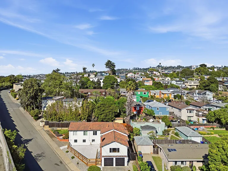 1534 Mariposa St #1534 — Photo 35