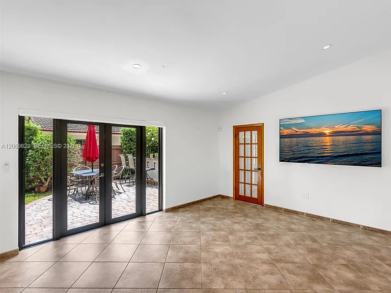 7457 SW 112th Pl — Photo 15