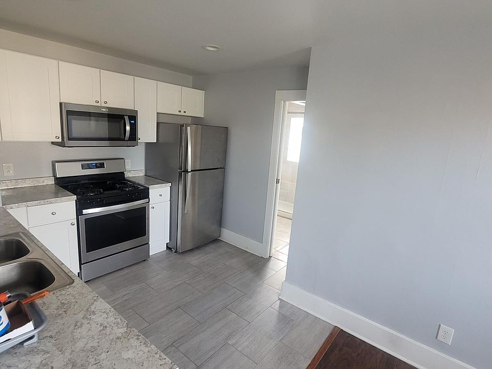 1st image of 272 Colvin Ave APT 1