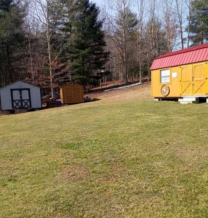 2nd image of 136 Woodland Rd