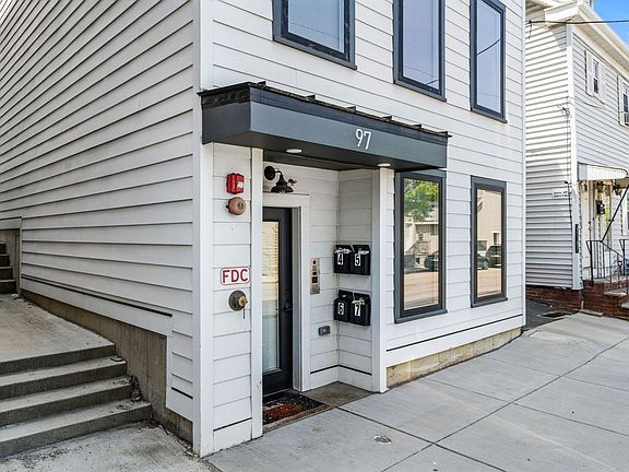3rd image of 97 Condor St
