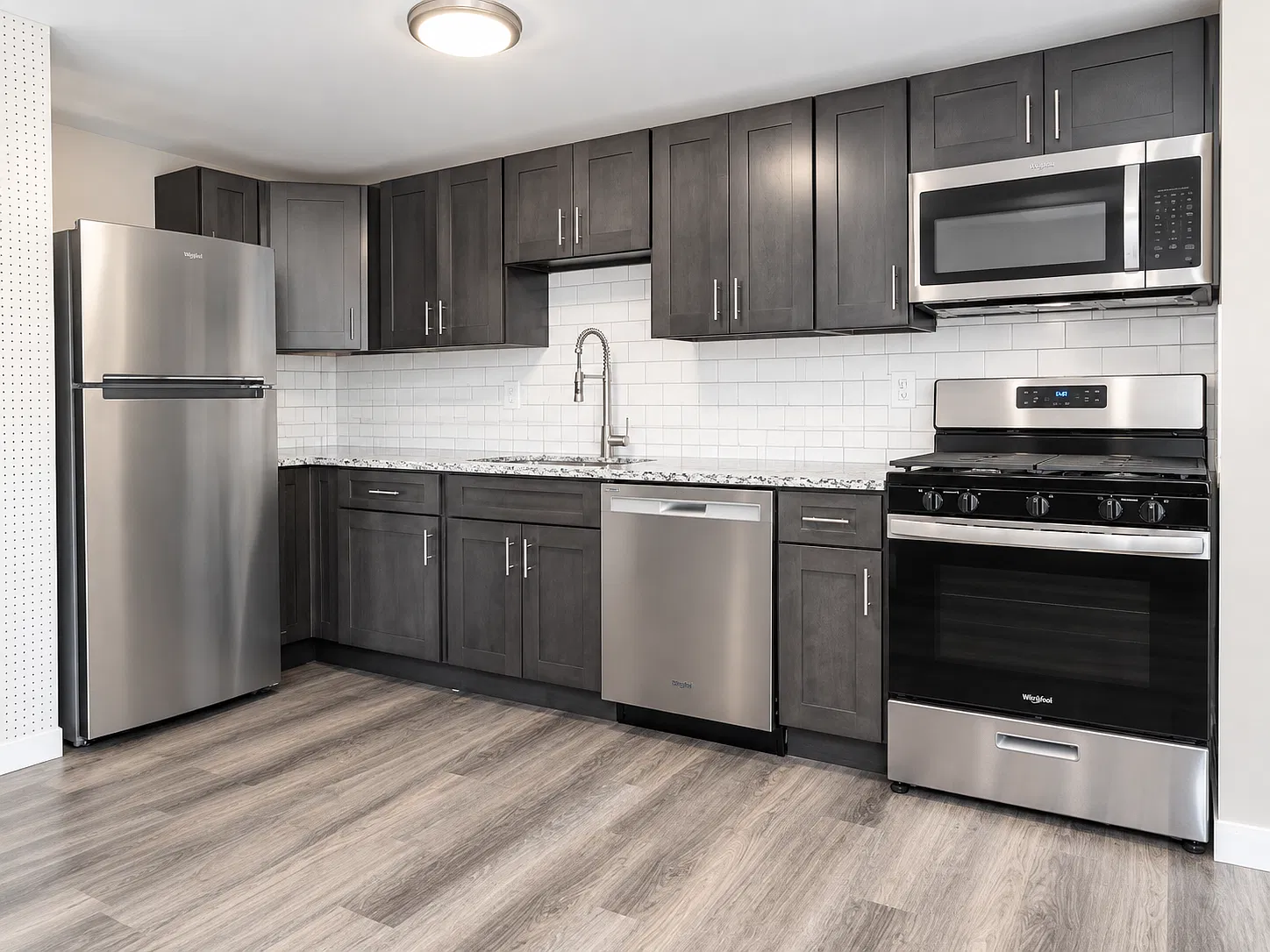 2 bed, 900 sqft, $1,395 — Photo 2