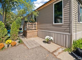 11035 Silver View Ct, South Lyon, MI 48178