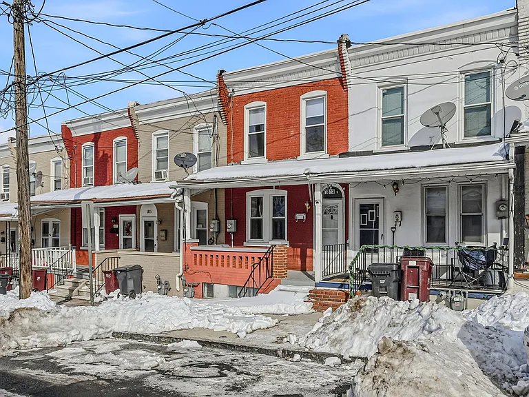1813 W 7th St — Photo 2