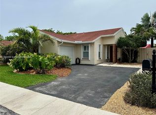 13970 Beechwood Ct, Davie, FL 33325