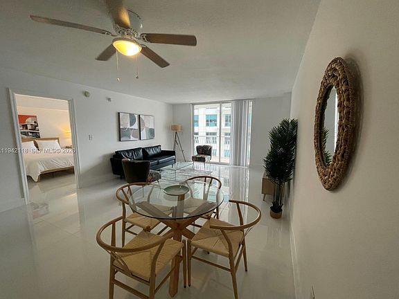 3rd image of 1200 Brickell Bay Dr #31004