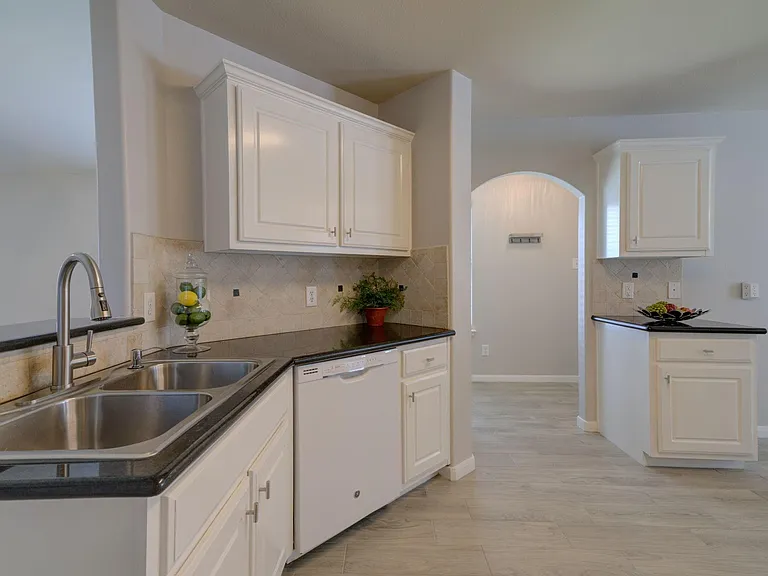 29003 W Pecos River Ct — Photo 10