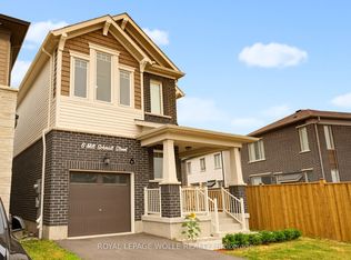 6 Milt Schmidt St, Kitchener, ON N2R 0T2