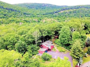 111 Lime Kiln Rd, Suffern, NY 10901