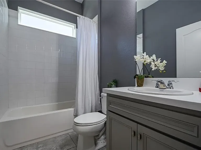 1090 Alder Tree Dr — Photo 18