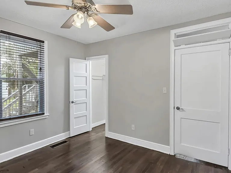 1013 Price Ave — Photo 26
