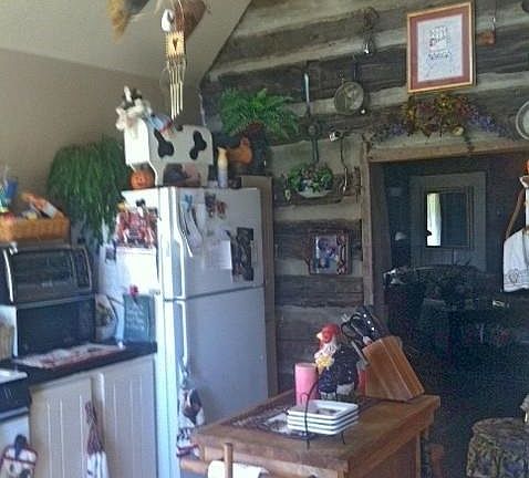 3rd image of 130 Charles Eaves Ln