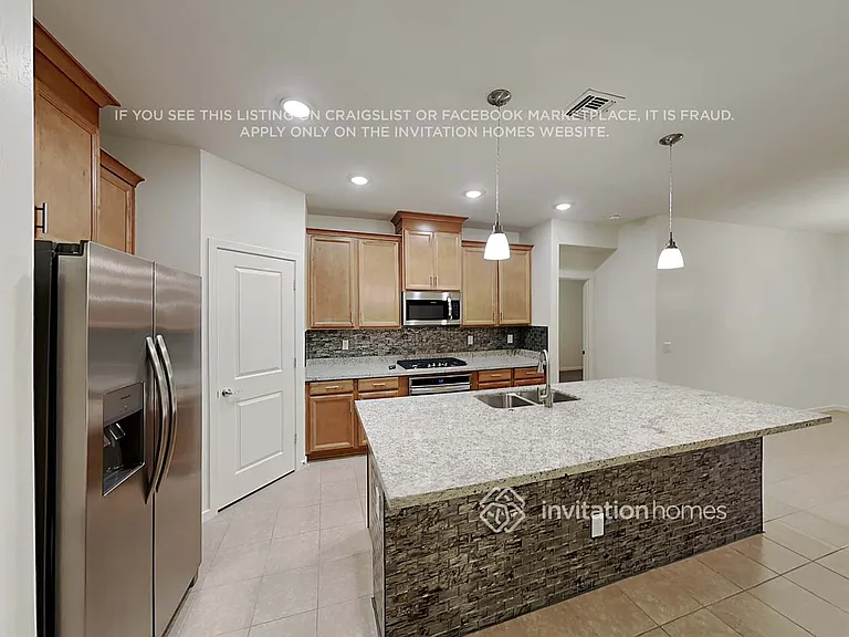 4224 W Coneflower Ln — Photo 4