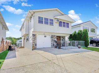 8 Nadal Pl, Staten Island, NY 10314