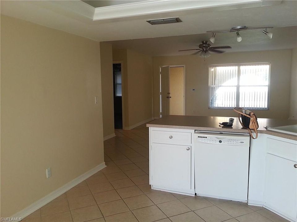 2nd image of 1125 SE 12th Ln #1127