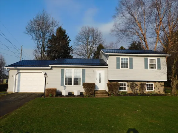 3205 Lynann Ln, Fairview, PA 16415