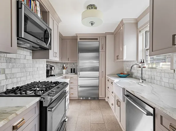 201 E 66th St APT 10M, Manhattan, NY 10065