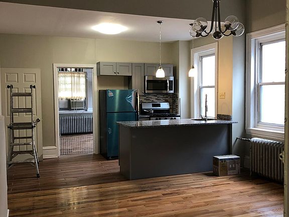 3rd image of 511 S 42nd St APT 2R