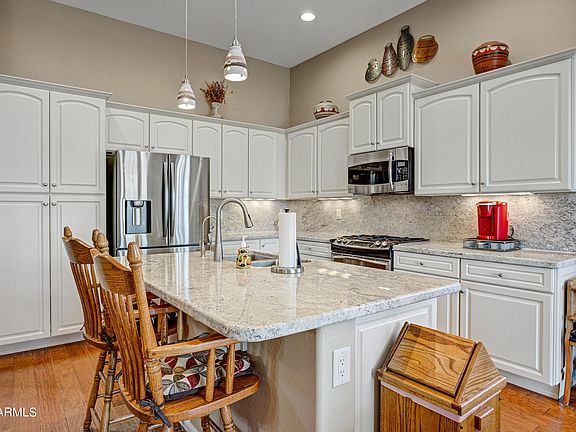 5th image of 5239 N TONOPAH Drive