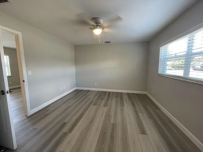661 Hernando St — Photo 11