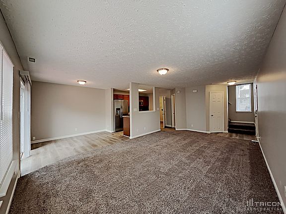 5th image of 4442 Connaught Dr W