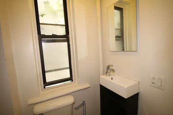 Rented by Highline Residential | media 17