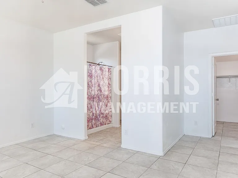 1153 E Gabrilla Dr — Photo 21
