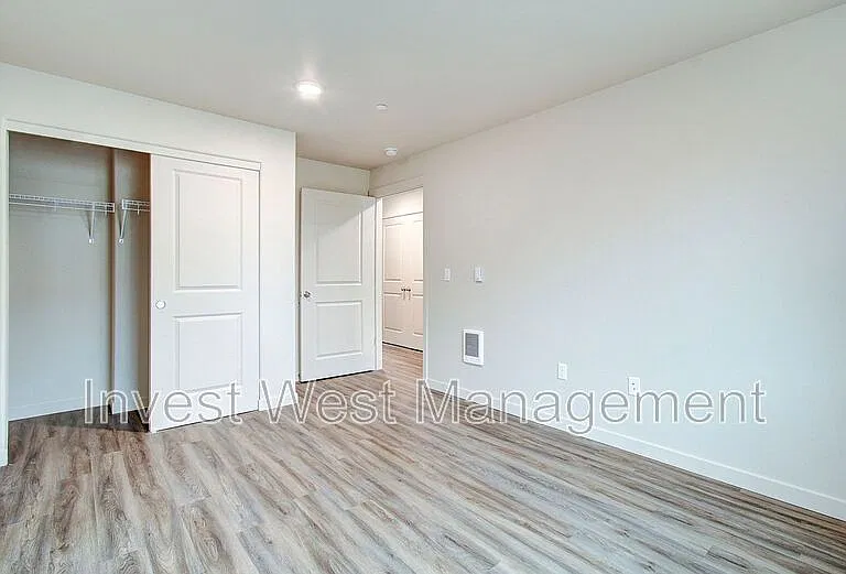 404 NE 117th Ave #101 — Photo 23
