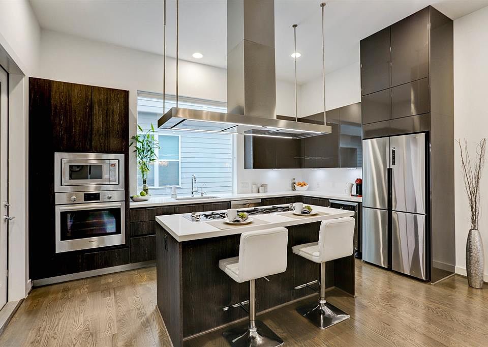 Floor 2 - Kitchen