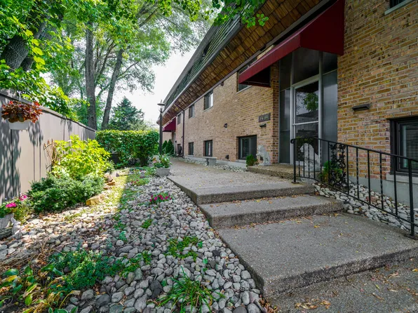 436 Lageschulte St APT 2, Barrington, IL 60010