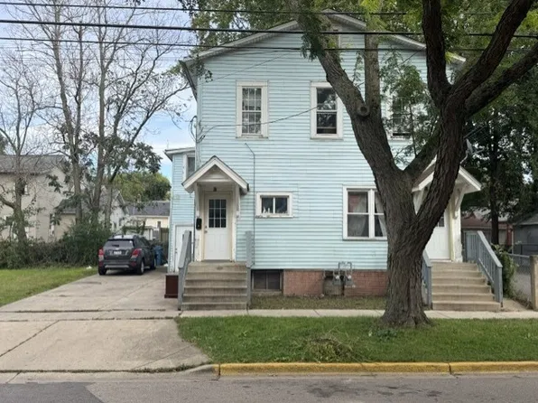 63-65 N State St, Aurora, IL 60505
