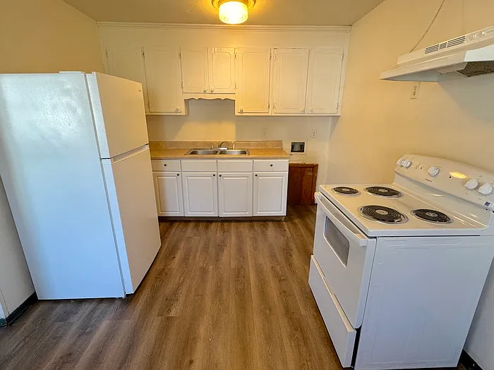 410 Bosley Ave #B — Photo 10