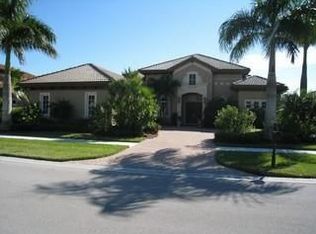 9031 Shenendoah Cir, Naples, FL 34113