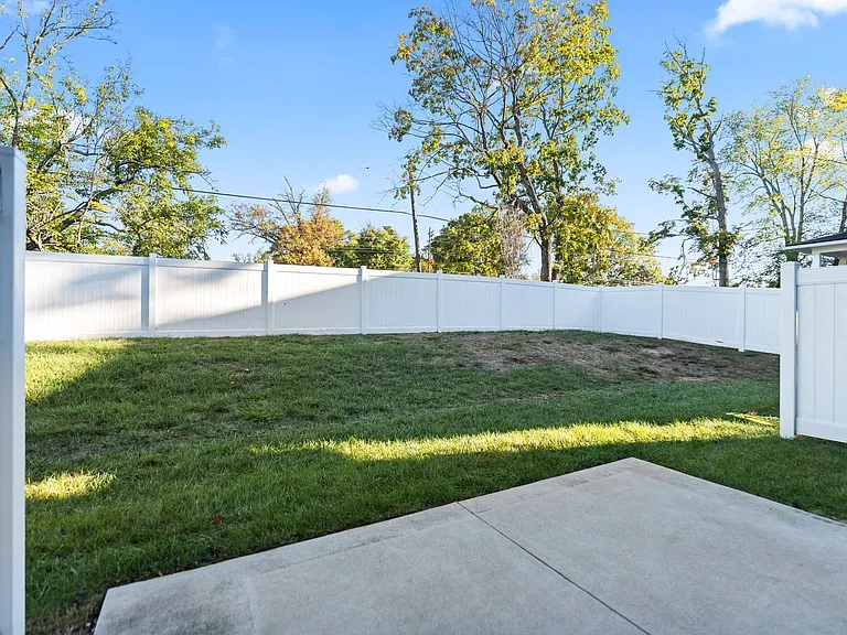 4205 Taylor Cove Ct — Photo 22