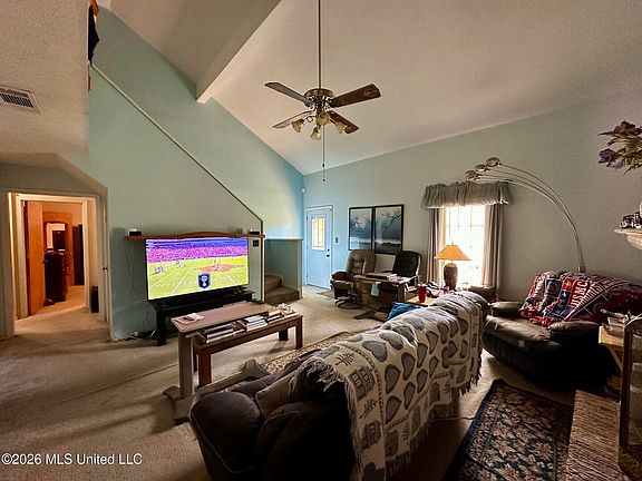 2nd image of 1501 Rosemont Dr