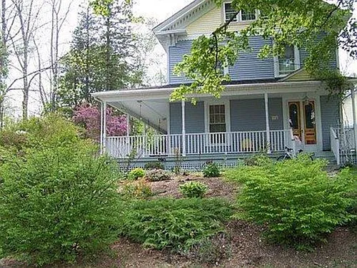 37 Northport Ave Photo 1