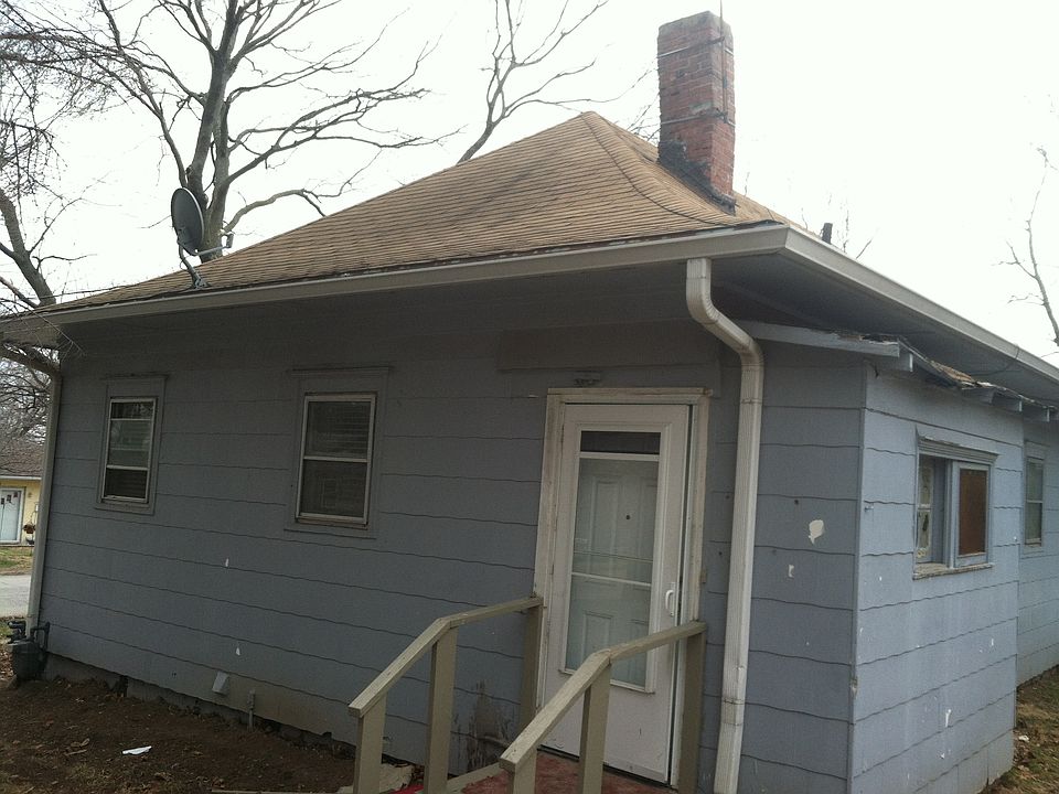2nd image of 428 E Short Ave