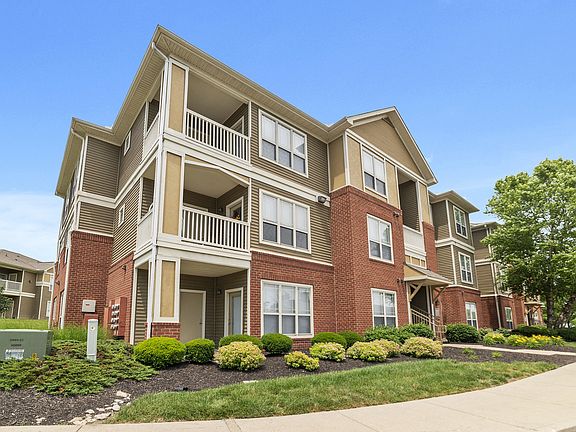 3rd image of 996 Trellises Dr #1006