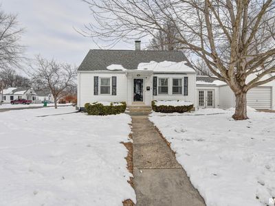 1311 W Main Cross St, Taylorville, IL, 62568