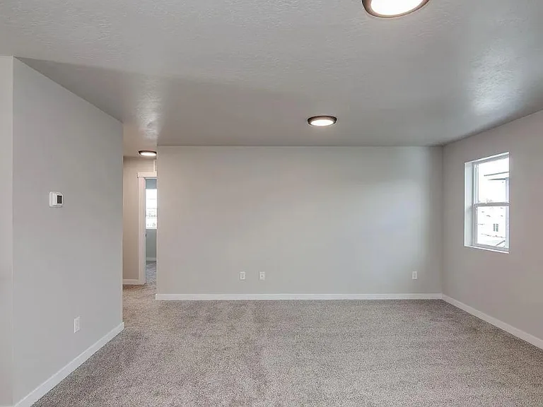 3890 N Dashwood Ave — Photo 3