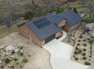27251 Oakflat Dr, Tehachapi, CA 93561