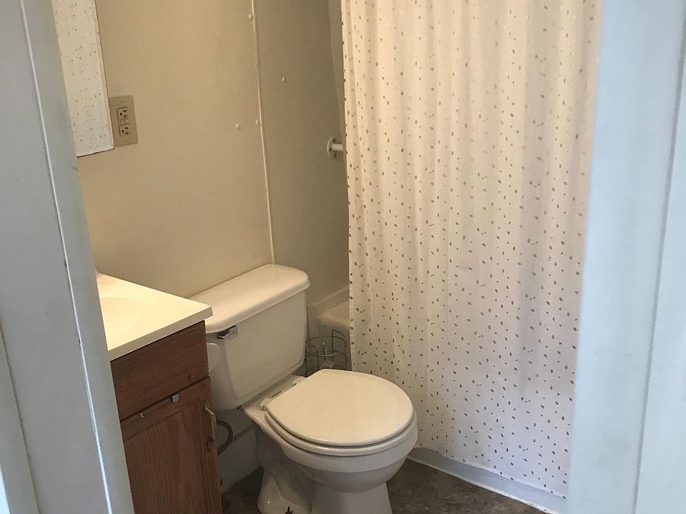 2nd image of 7 W Catherine St APT 1
