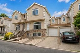 18 Lucy Loop — Photo 3