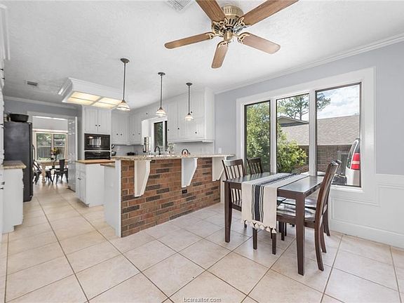 5th image of 6409 Windwood Dr