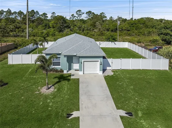 165 8th Ave SW, Vero Beach, FL 32962