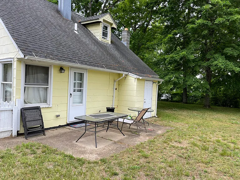 85 Pennywood Ln — Photo 12