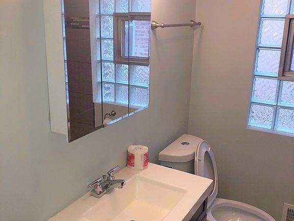 5th image of 8733 S Harper Avenue # Fl 1ST