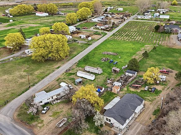 2nd image of 80903 N Weidle Rd